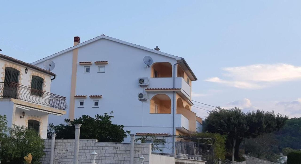 Guest House Violeta Palit Ngoại thất bức ảnh