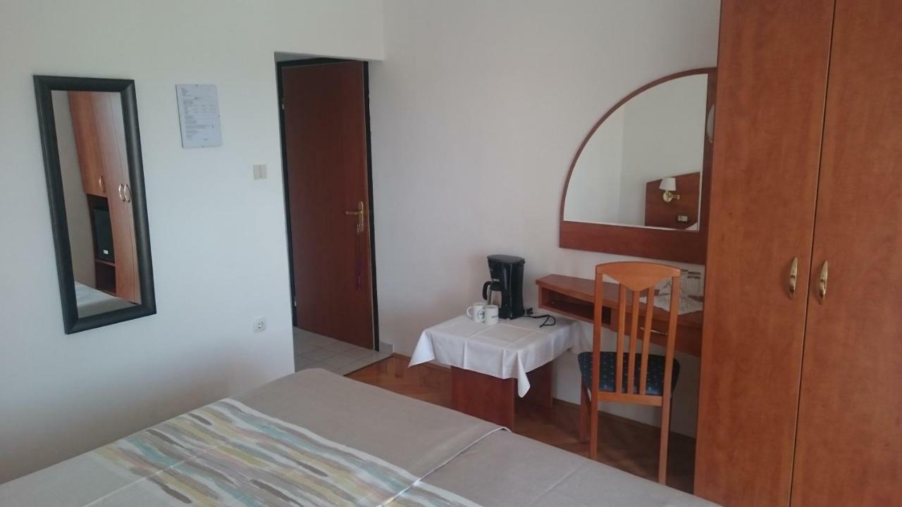 Guest House Violeta Palit Ngoại thất bức ảnh